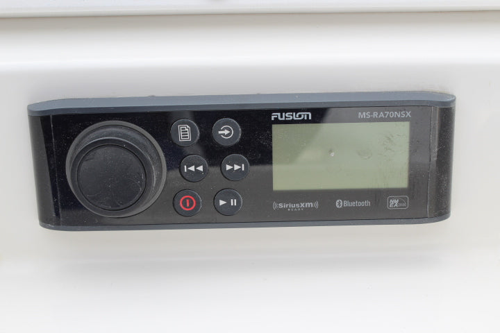 Robalo R2020 Center Console