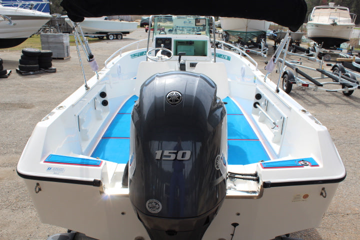 Robalo R2020 Center Console