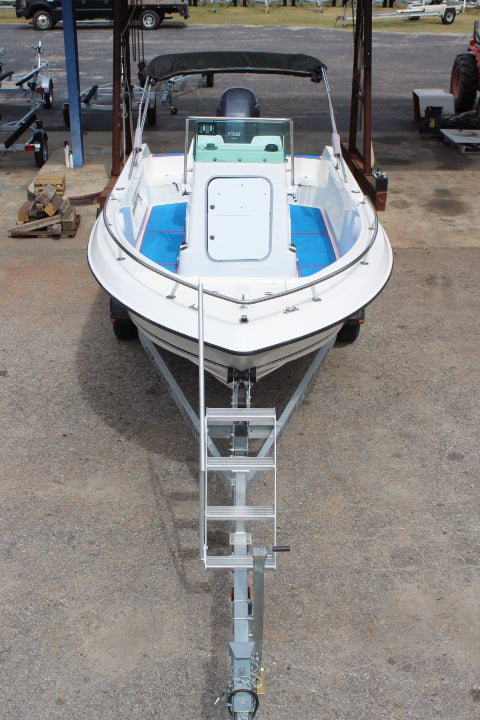 Robalo R2020 Center Console