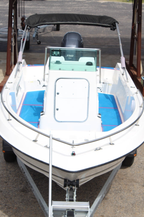 Robalo R2020 Center Console