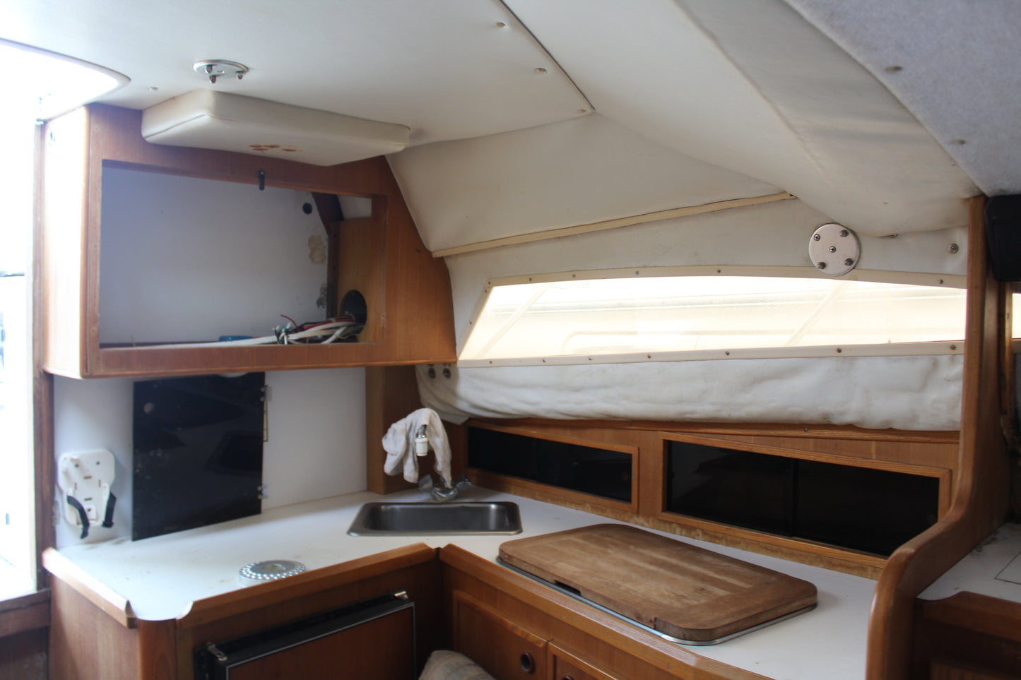 1990 North Coast 33 Project Boat